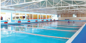 أفضل ٤ أماكن تعليم السباحة في الكويت