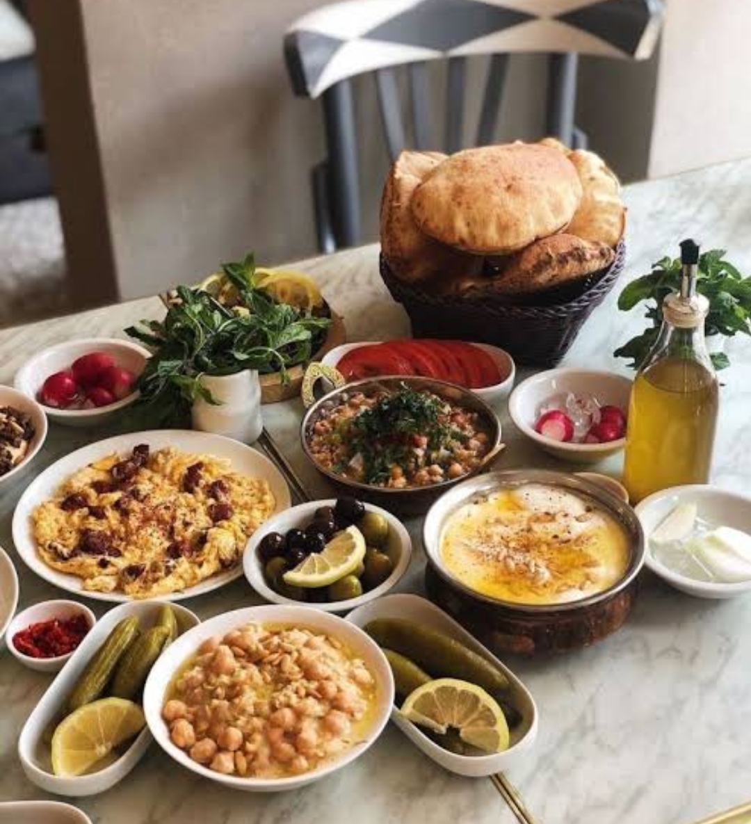 أفضل ١٠ مطاعم تجذب زوار الرياض - مطعم البيت الأبيض