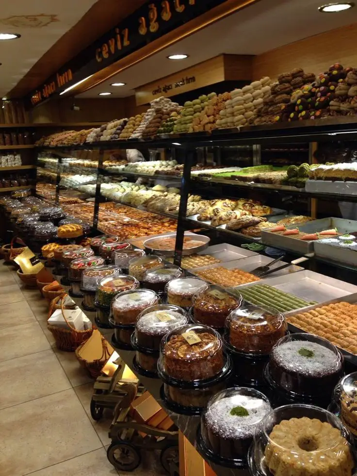 محلات الحلويات الشرقية في شبرا